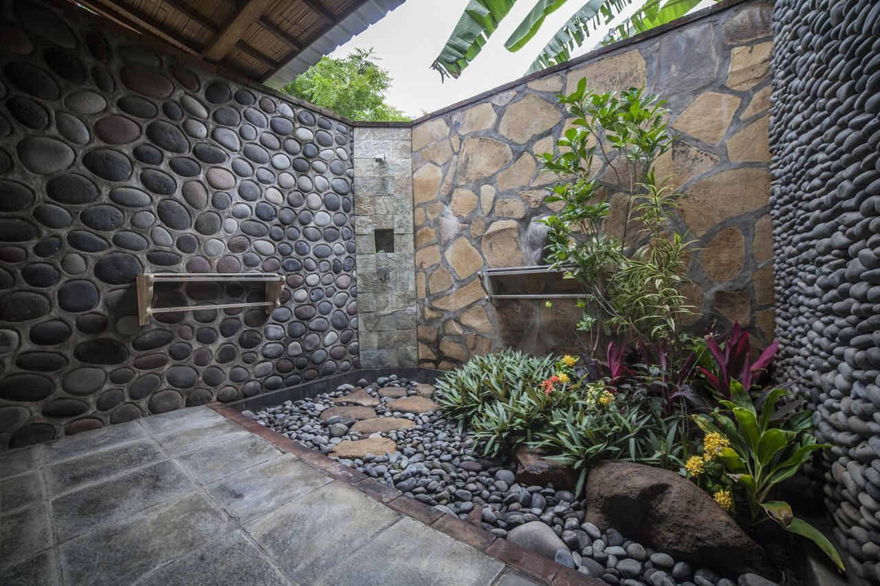 Global Royal Pemuteran Hotel Exterior photo